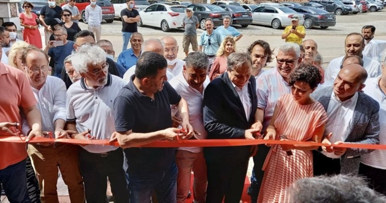 CHP’li vekiller açılışını yapmıştı! Assos bölgesinde kaçak plaj tesisi için yıkım kararı