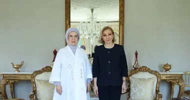 Emine Erdoğan, Lübnan Başbakanı’nın eşi ile görüştü