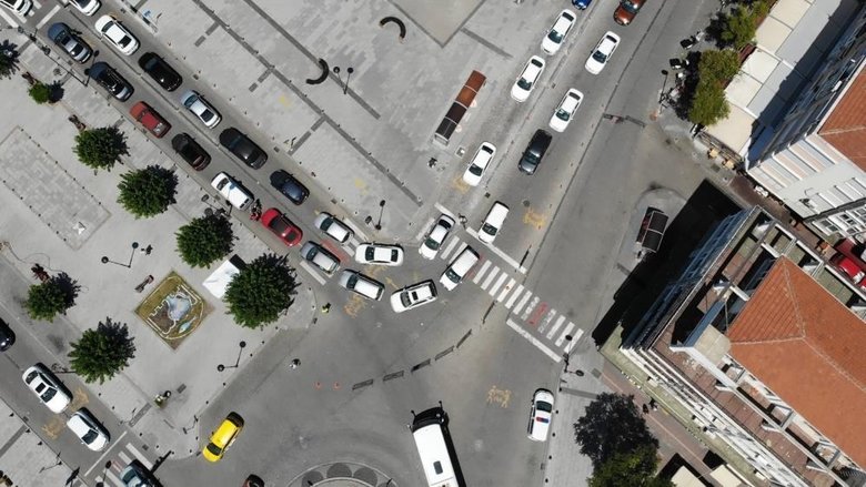 Çanakkale’de bayram sonrası feribot kuyruğunun başı var sonu yok
