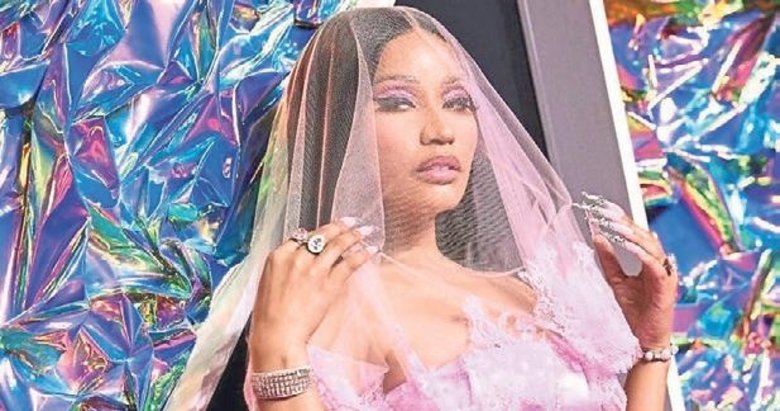 Nicki Minaj gözaltında
