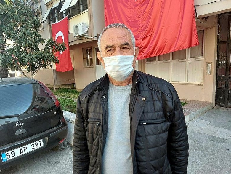 Şehit Uzman Çavuş Demirci’nin vasiyeti yürek yaktı! İzmir’deki evi bayraklarla donatıldı