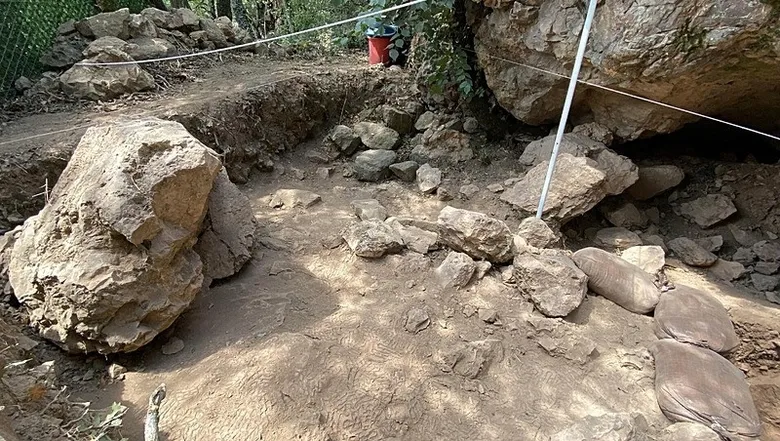 canakkaledeki-86-bin-yillik-inkaya-magarasinda-dikkat-ceken-kesif-bu-dunyadaki-nadir-orneklerden-biri-1791097956076.jpeg