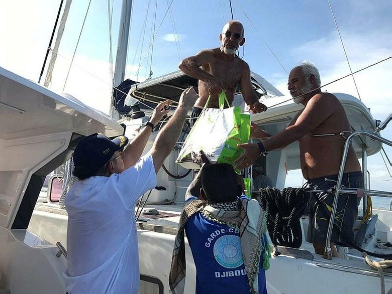 Eritre’de serbest bırakılan İzmirli denizcinin evinde sevinç var