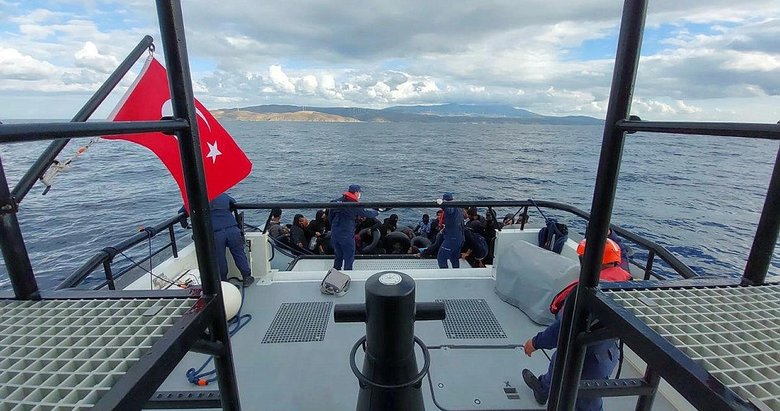 İzmir açıklarında 39 düzensiz göçmen kurtarıldı