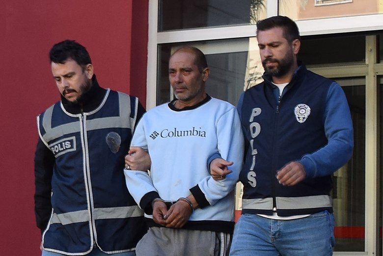 Manisa’da vahşet: Ayrılmak isteyen karısını katletti!