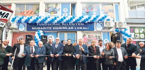 Depremzede çocuklar Başka Bi Küçük Prens’i izledi