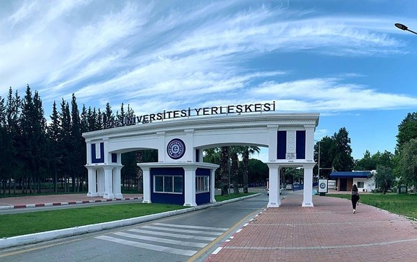 izmir-ege-universitesinde-yolsuzluk-operasyonunda-yeni-gelisme-41-supheli-adliyede-1781262118781.jpeg