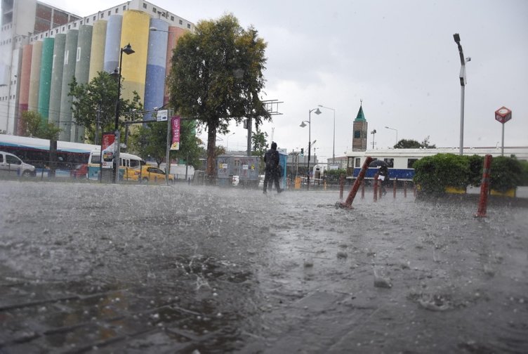 İzmir’de bugün hava nasıl? Meteoroloji’den sağanak uyarısı! 6 Eylül Cuma hava durumu