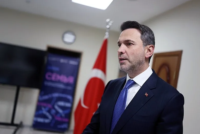bakan-bayraktardan-heyecanlandiran-gabar-aciklamasi-yeni-bir-mujde-verecegiz-1792407244148.jpeg