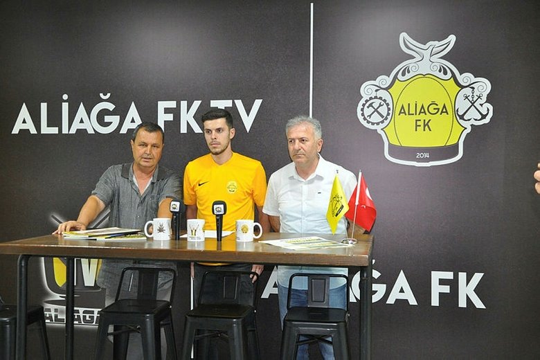 Aliağaspor FK’da Güray Kula ve Aykut Geçmen imzaladı