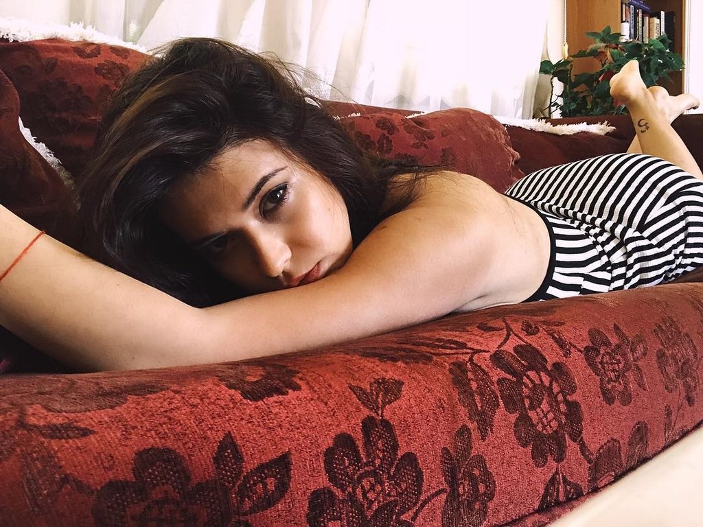 Vuslat Dizisi Feride Devrim Ozkan Boyu Kac