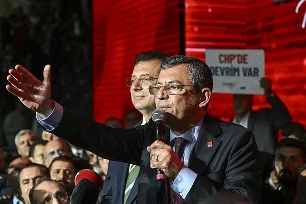 ozel-ile-imamoglu-arasinda-yeni-parti-anlasmazligi-1776802964022.jpeg