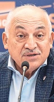 ‘TFF Başkanı özür dilemezse stada sokmam’