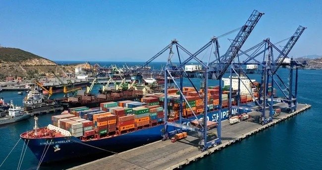 ticaret-bakanligi-acikladi-41-ilin-ihracati-artarken-31-il-1-milyar-dolar-esigine-yaklasti-1765352603887.jpeg