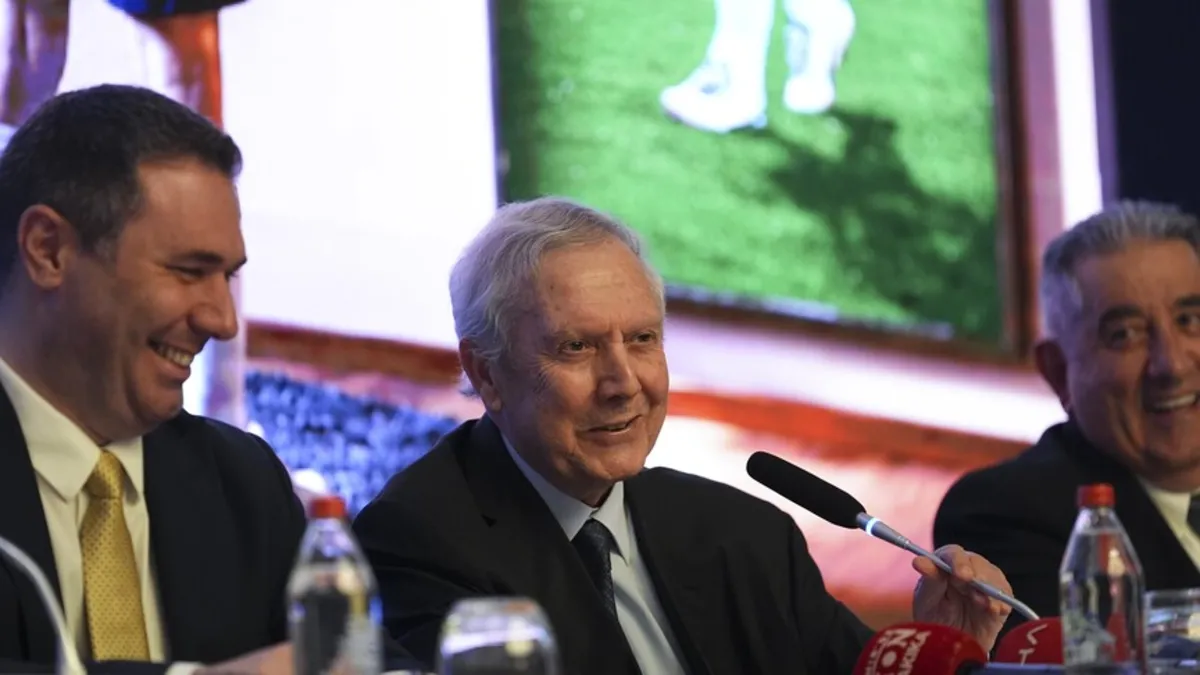 SON DAKİKA: Fenerbahçe yönetiminde görev dağılımı açıklandı!