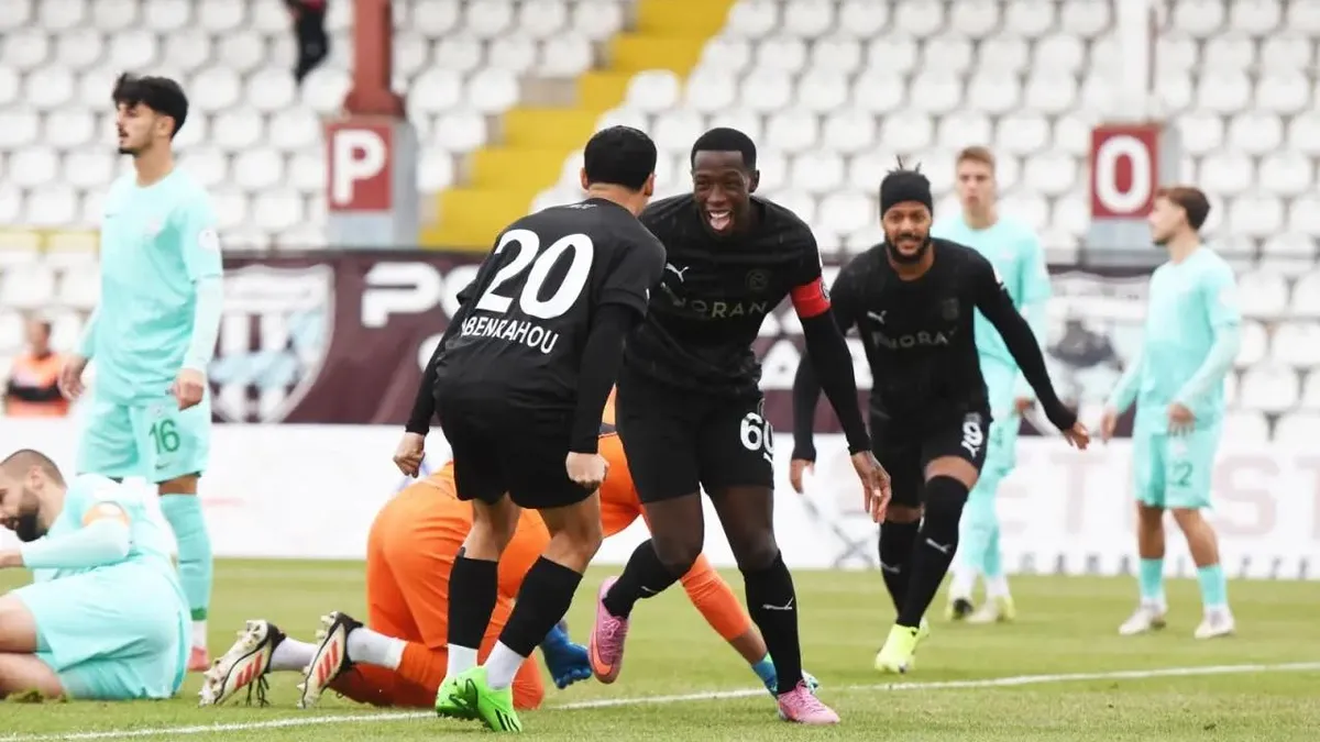 Manisa FK’da 2 isim uzattı