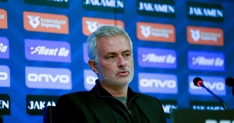 Slavia Prag maçı öncesi Mourinho’dan dikkat çeken sözler: Oyuna sokabileceğim 5 oyuncu var