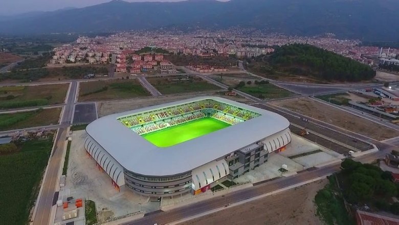 Yeni başkan, eski başkanın istasyonunu mühürledi!