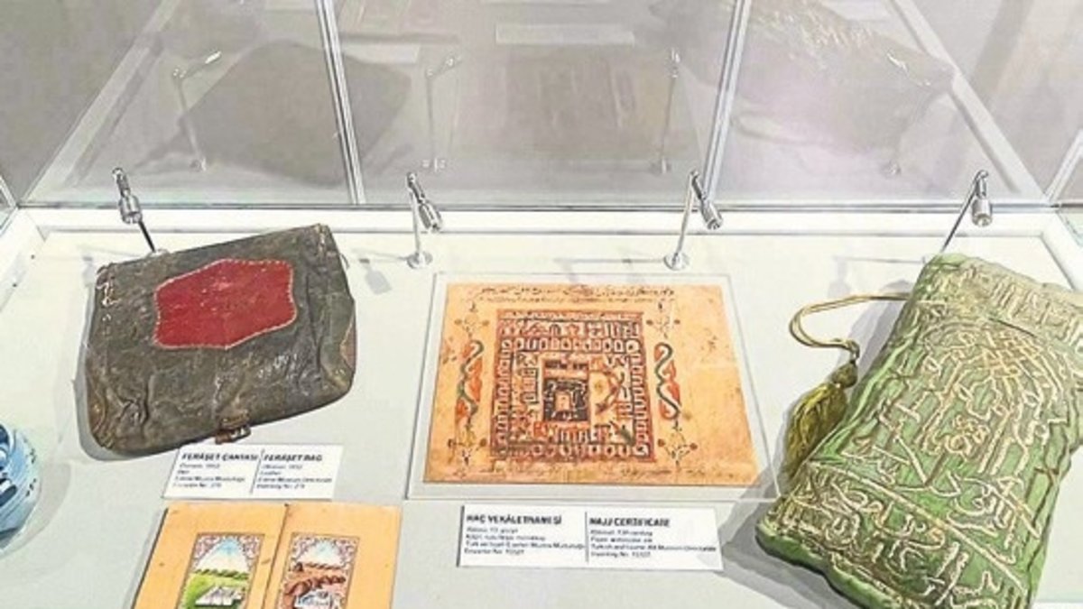 Osmanlı’nın kutsal emanetleri Manisa’da