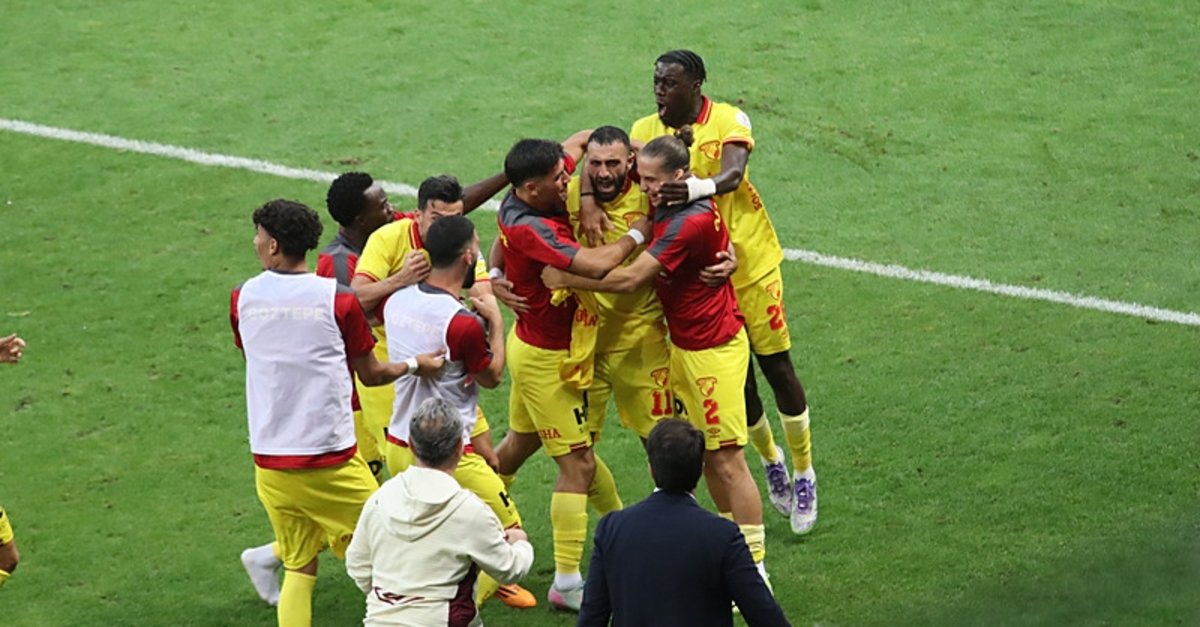 Efkan pastasını Kayseri'de kesti