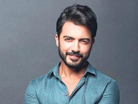 Ünlülerden Başkan Erdoğan’a tebrik mesajları yağdı