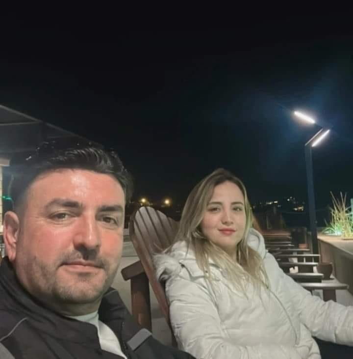 Eşini elleriyle boğarak öldürdü