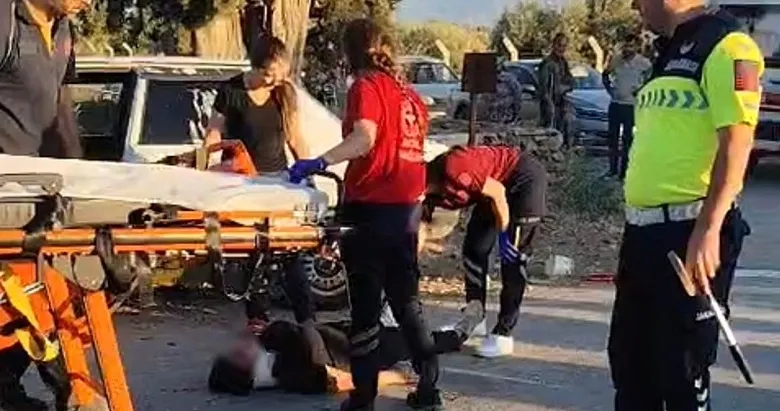 İzmir’de yürekleri ağza getiren kaza! Otomobil ile motosiklet çarpıştı: 2 yaralı