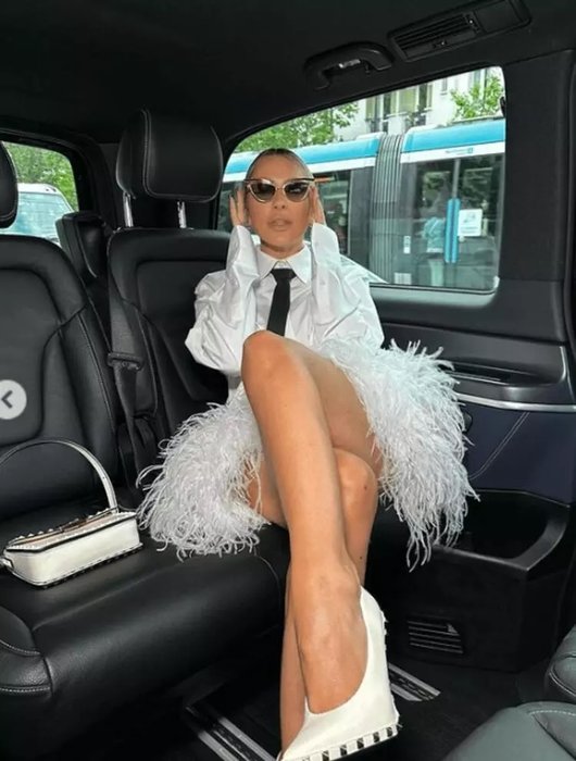 Hadise’nin tarzına takipçileri kayıtsız kalamadı