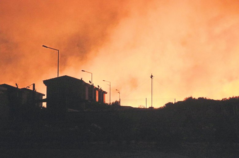 Çeşme’de 200 hektar kül oldu