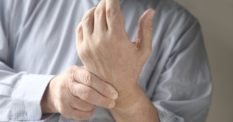 Kütahya’da yaşayan bir kişi parmağındaki uyuşma sayesinde pankreas tümöründen kurtuldu