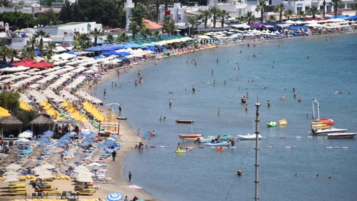 Bayram tatilinde Ege Bölgesi’ne turist akını
