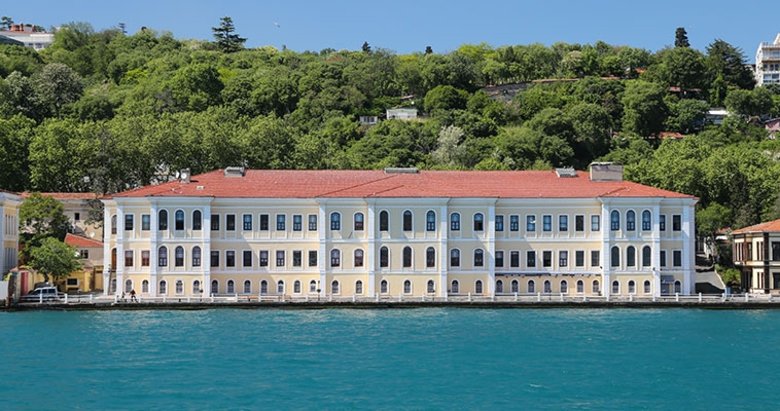 Galatasaray Üniversitesi Sözleşmeli Personel alıyor