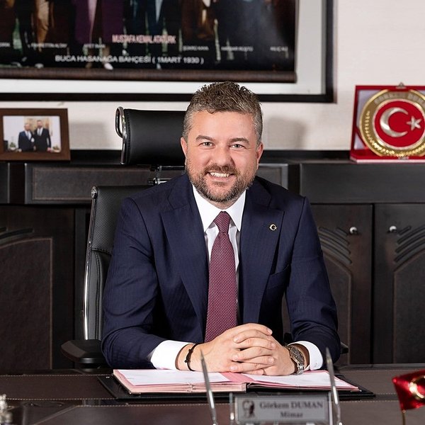 son-dakika-izmirde-chpli-buca-belediyesine-yolsuzluk-operasyonu-buca-belediye-baskani-gorkem-duman-tutuklandi-1780694428397.jpeg