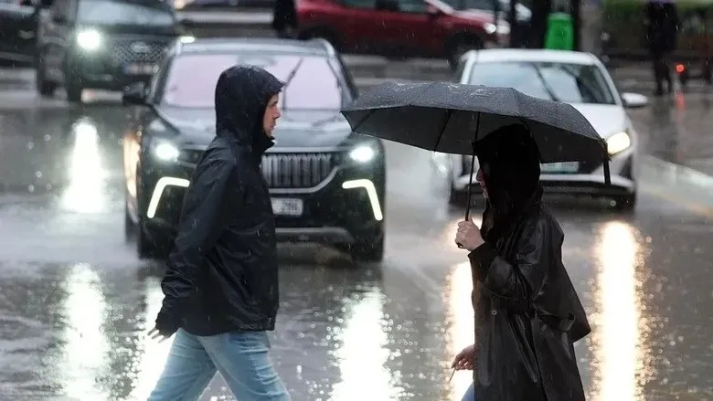 son-dakika-izmirde-saganak-ne-zamana-kadar-surecek-o-saatlere-dikkat-1793097426107.jpeg