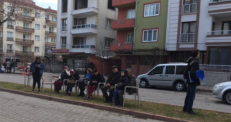 Son dakika! Manisa’da 4.8 büyüklüğünde deprem! Son depremler