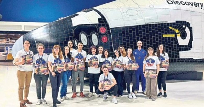Yabancı öğretmenler uzay kampında