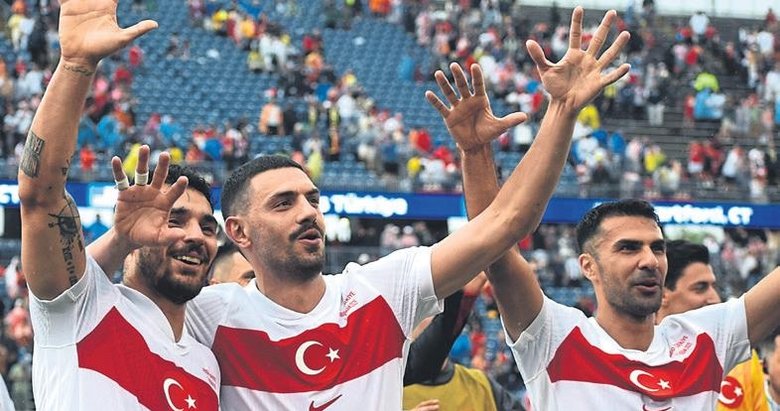 Milliler Meksika önünde