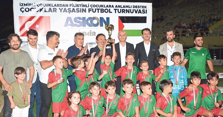 Çocuklar Yaşasın Futbol Turnuvası’nda kupalar sahiplerini buldu