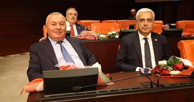 Demokrat Parti’de Cemal Enginyurt ve Salih Uzun istifa etti