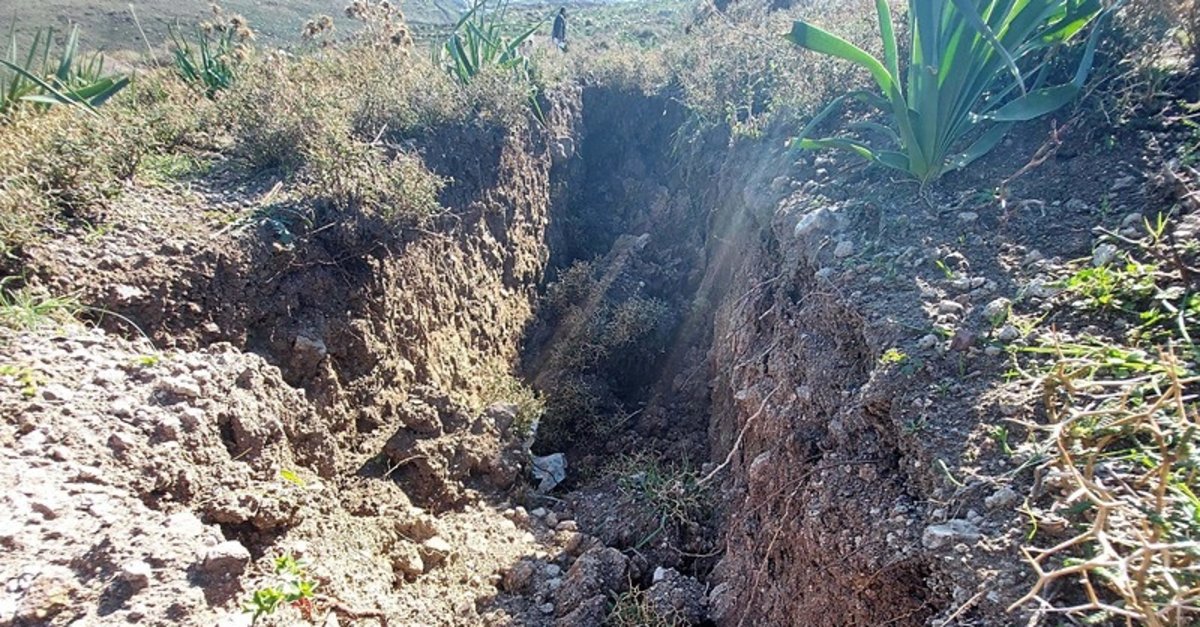 İzmir'de yamaçlar tehlikede! Her an heyelan olabilir