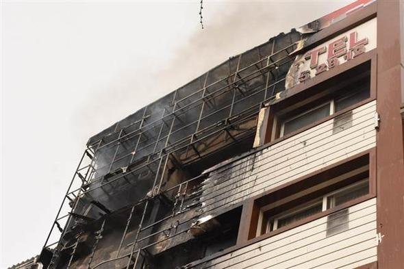 İzmir’de otelde yangın