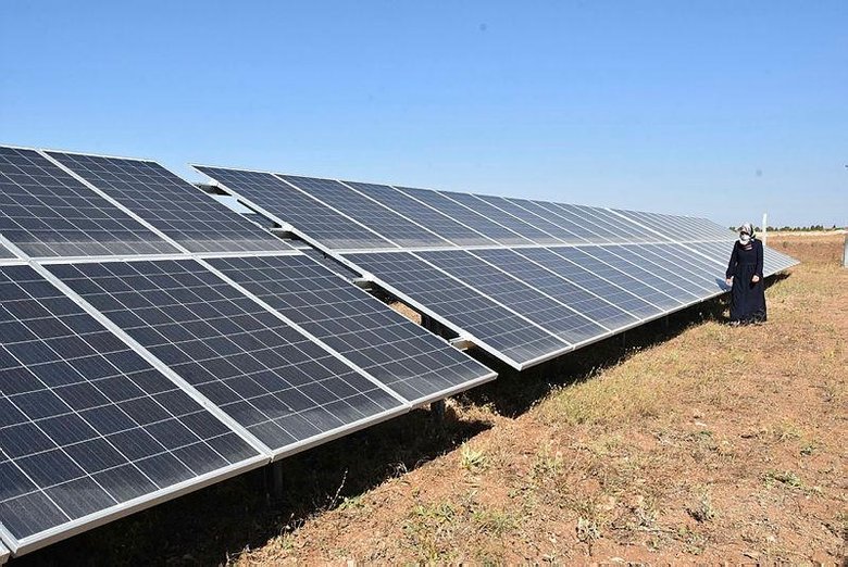 Eşinin hayalini 20 yıl sonra gerçekleştirdi: 300 evin elektriğini üretiyor