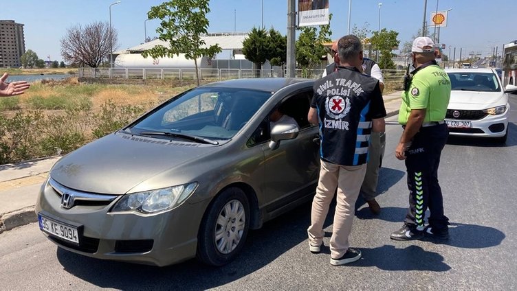 İzmir’de korsan taksi avı! 664 araca yaklaşık 3 milyon lira ceza