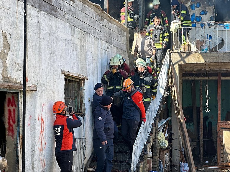 Uşak’ta yangın faciası: 1 kişi öldü 2 kişi yaralandı