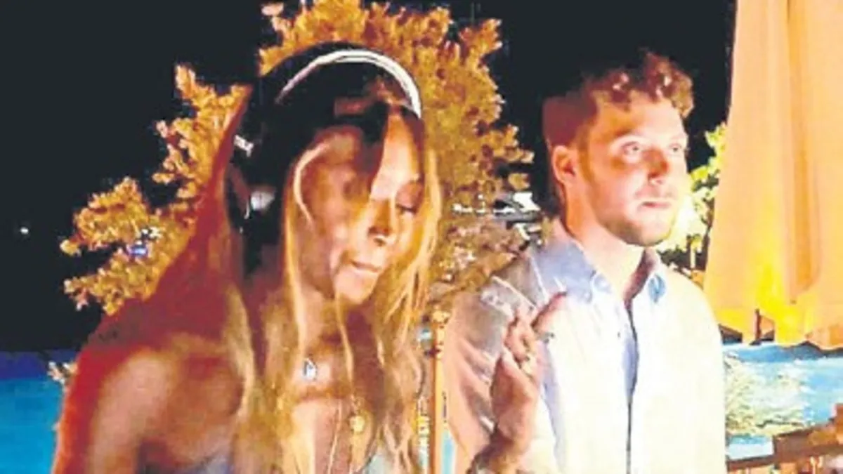 NAOMI CAMPBELL Fethiye’de DJ’lik yaptı