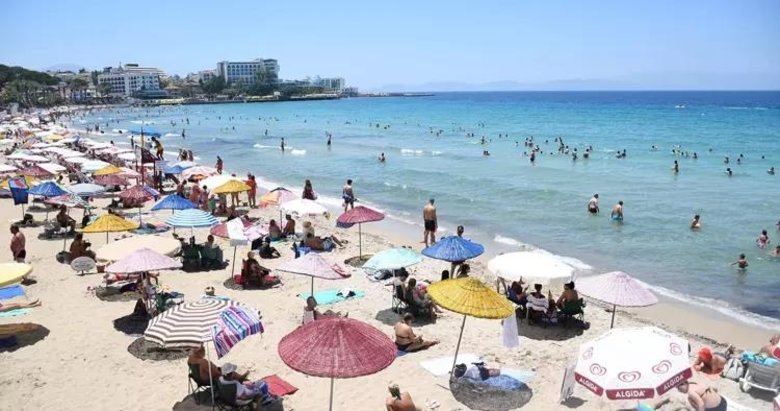 Kuşadası’nda şemsiye ve şezlonglar artık ücretsiz