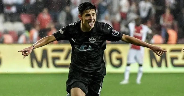 Manisa FK gençleri parlattı