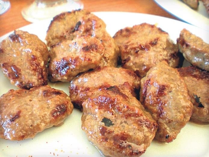 Tescilli köfteye şiirle destek çıktı