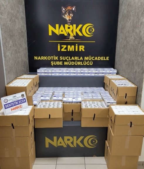 İzmir’de zehir tacirlerine darbe: 42 tutuklama