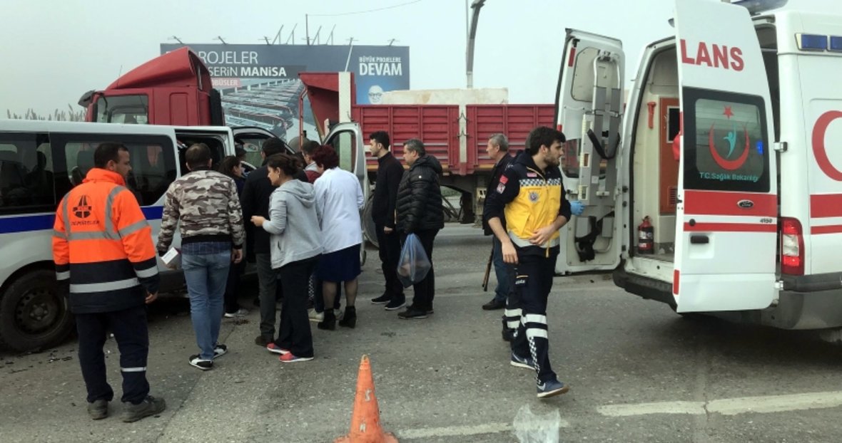 Manisa Istanbul Yolunda Can Pazari 8 Yarali Manisa Haberleri